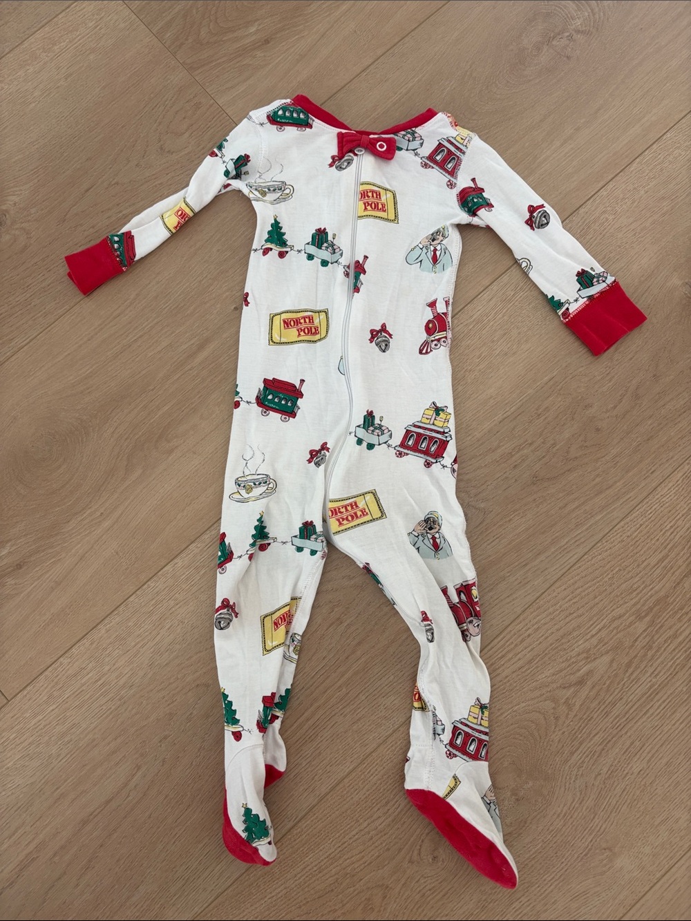 The Beaufort Bonnet Company White Holiday Print Footed Pajamas with Red Trim